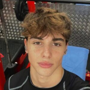 Profile photo of Oliver Hayes