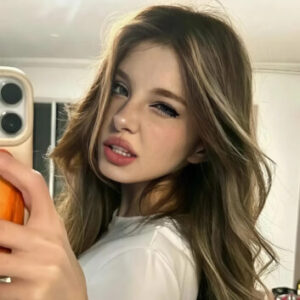 Profile photo of afsuei afsuei